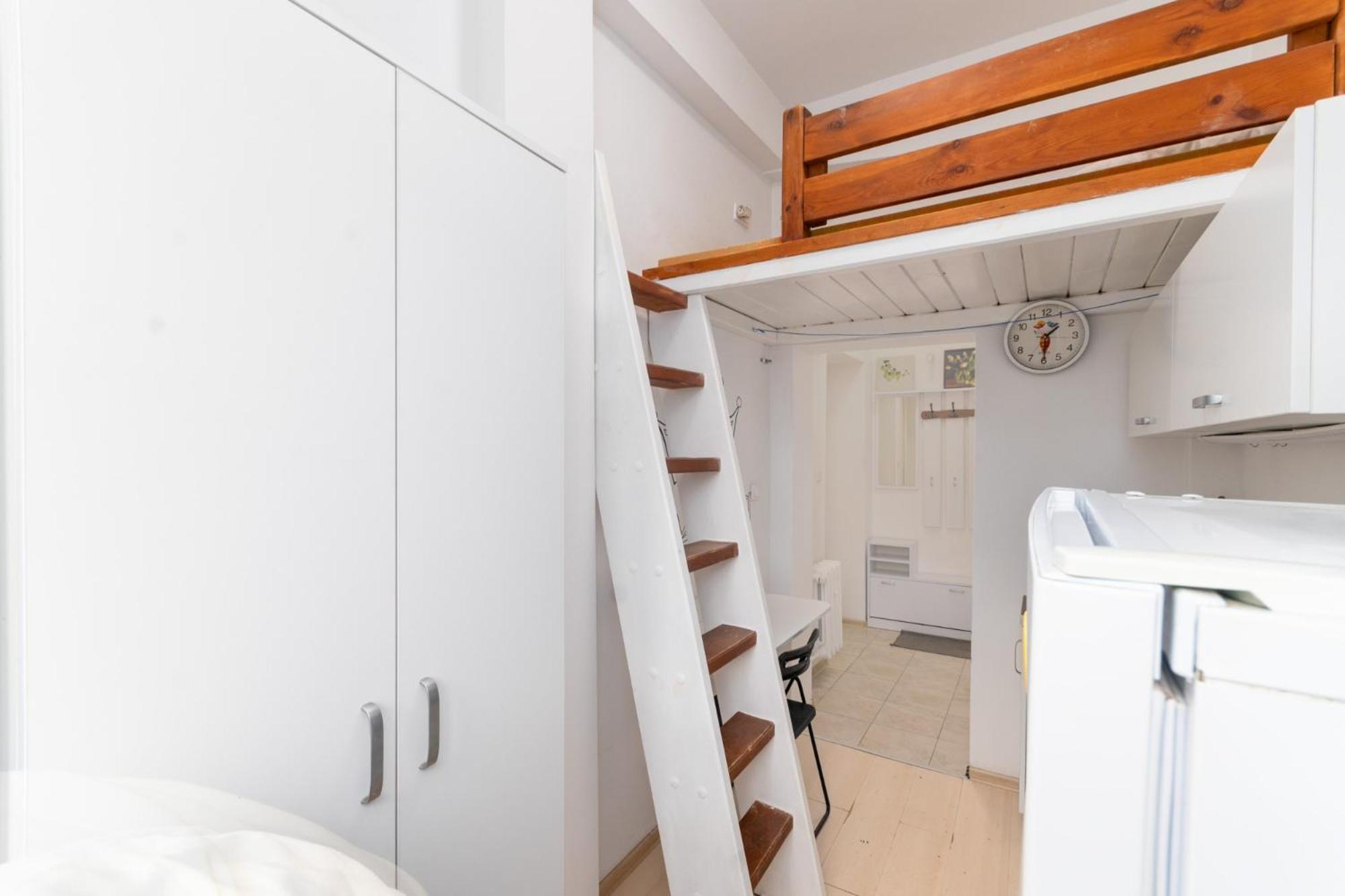 Standard With Mezzanine